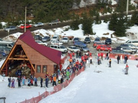 Mii de turişti vor petrece Crăciunul pe Valea Prahovei. Care sunt staţiunile cu cele mai bune pârtii